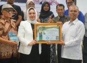 Peduli UMKM, Gerhanita Syam Raih Penghargaan Profas Award