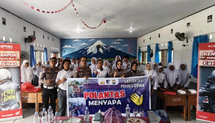 Asmo Sulsel Gandeng Polres Gowa Didik Pelajar SMAN 22 Soal Safety Riding